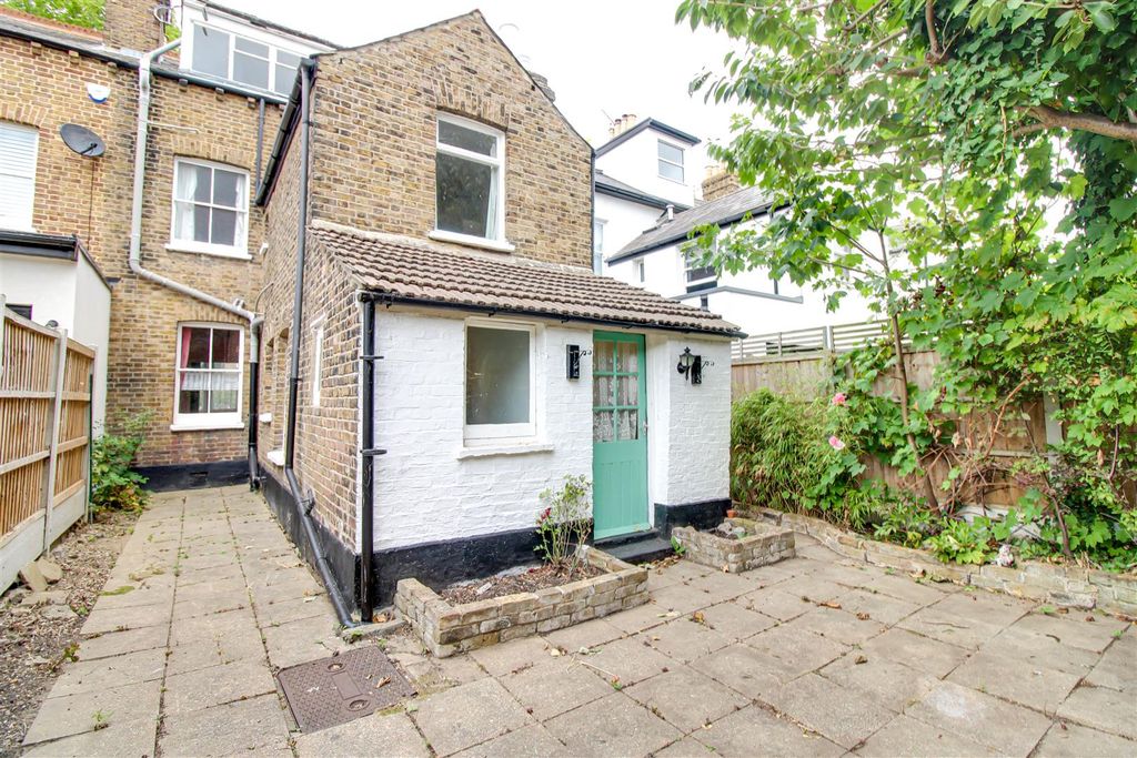 Property photo 2 of 27 Rear Garden