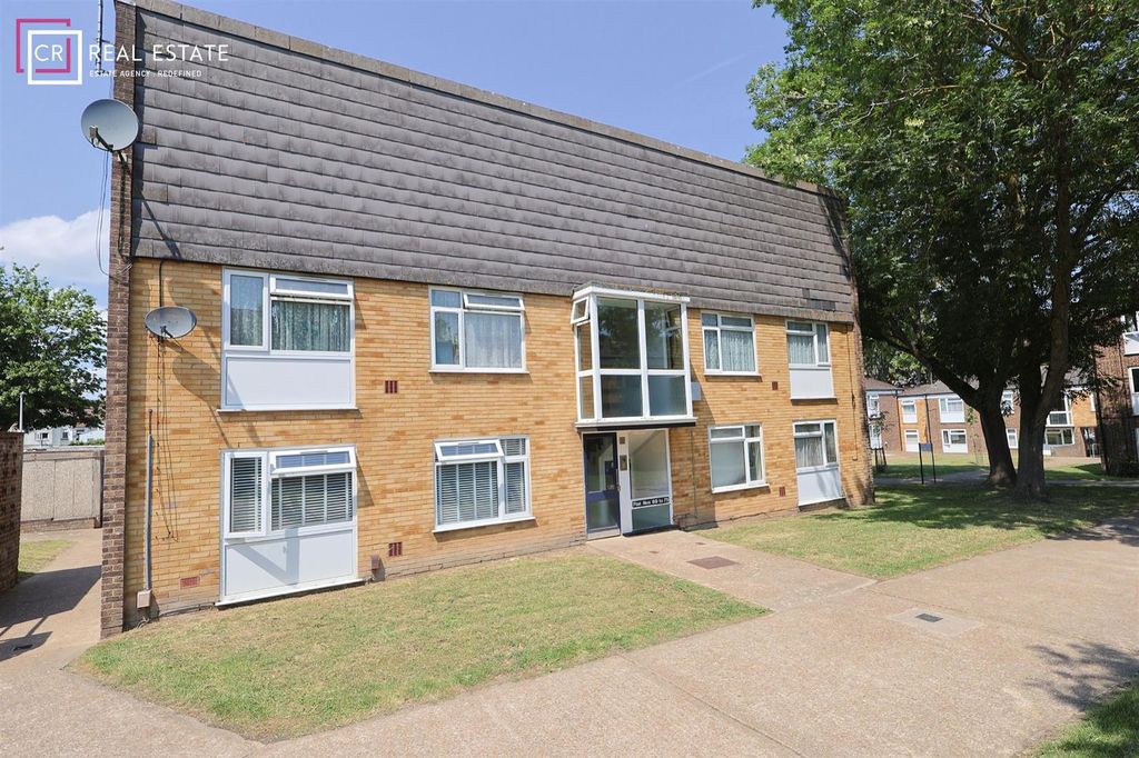 Property photo 1 of 8 External