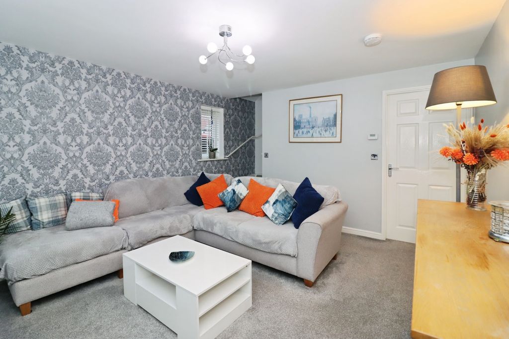 Property photo 2 of 18 Img_4144