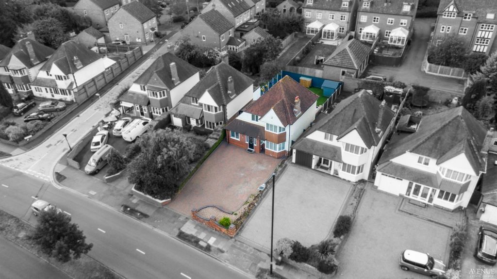 Property photo 2 of 41 4482404