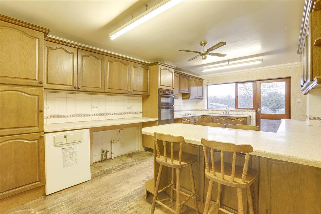 Property photo 2 of 25 100.Jpg