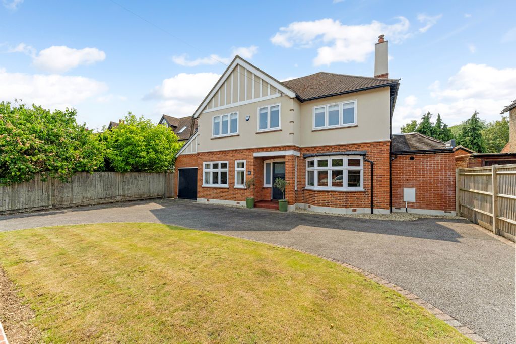 Property photo 1 of 18
