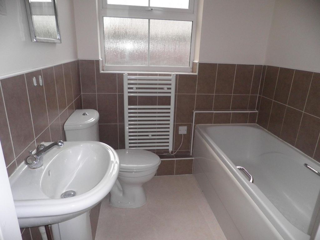 Property photo 3 of 5 Bathroom