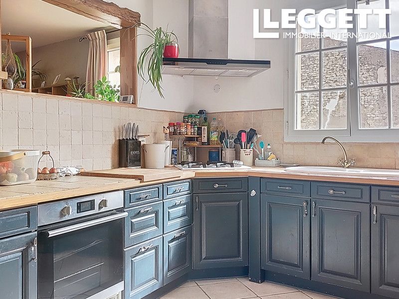 Property photo 2 of 10