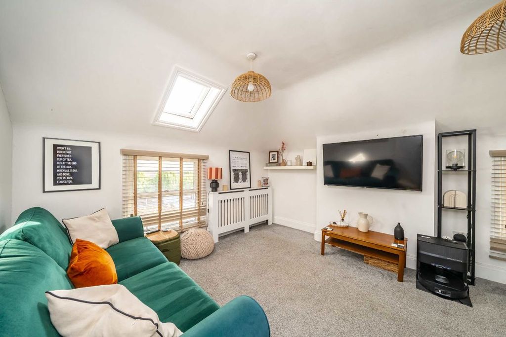 Property photo 2 of 4