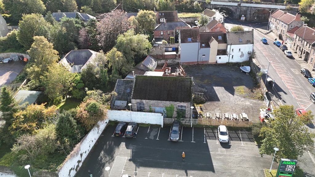 Property photo 3 of 21