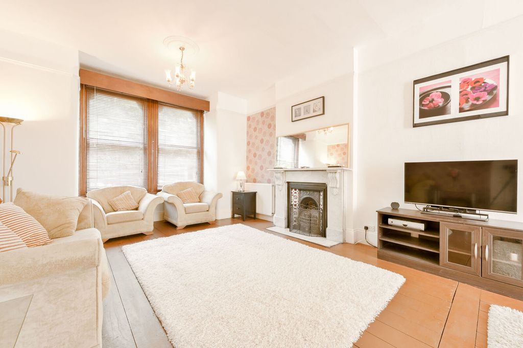 Property photo 1 of 21
