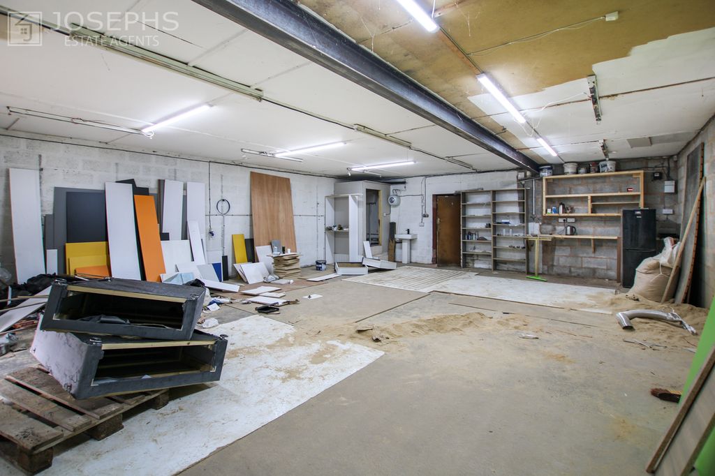 Property photo 2 of 5