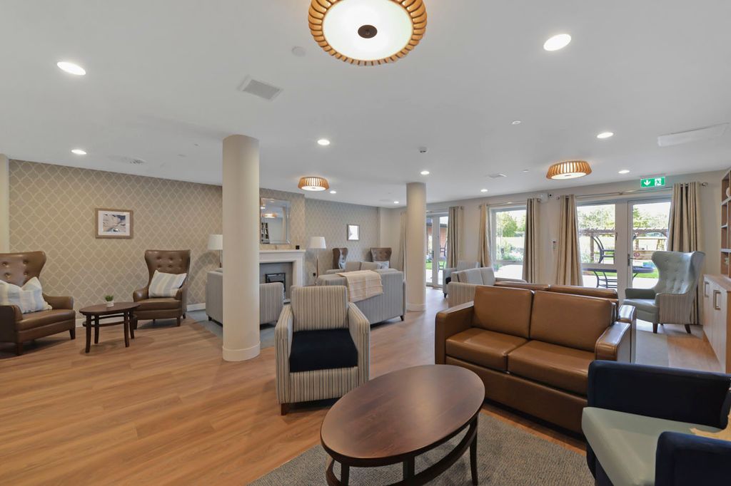 Property photo 3 of 18 The Landings Communa