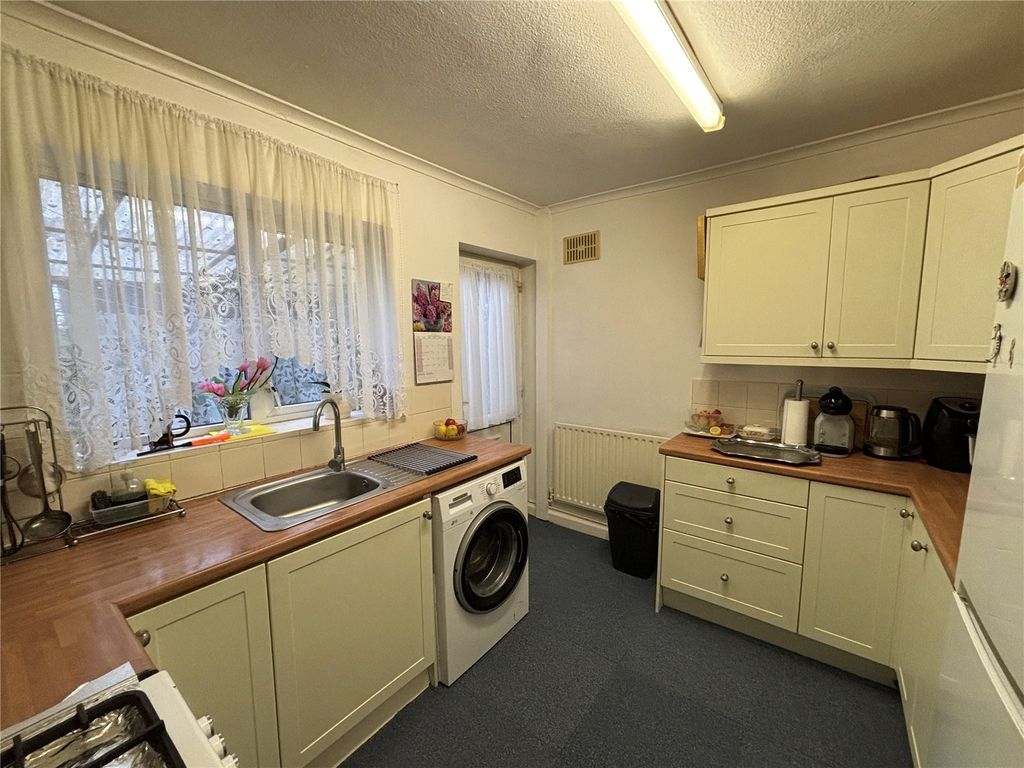 Property photo 3 of 15 Kitchen