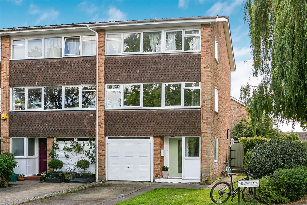 Property photo 1 of 28