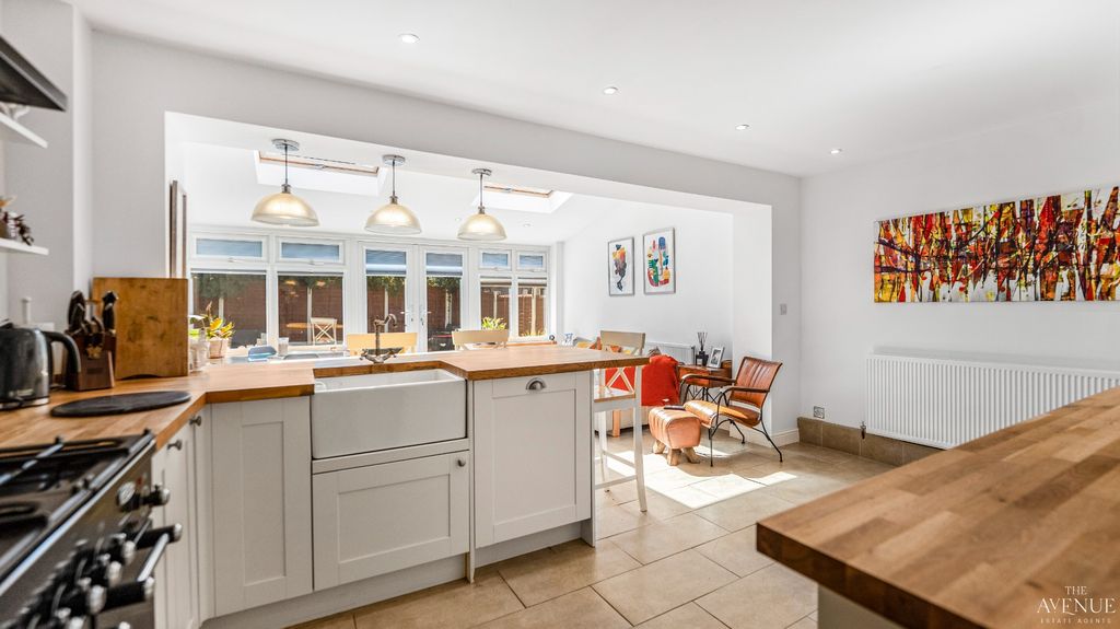Property photo 2 of 24 5028955