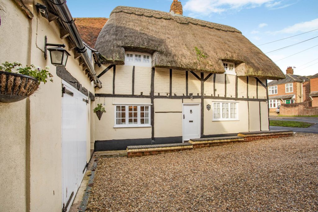 Property photo 3 of 32