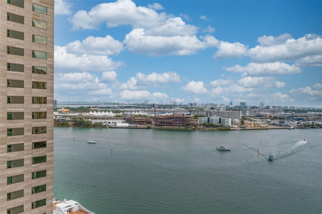 Property photo 3 of 18 <Alttext/>