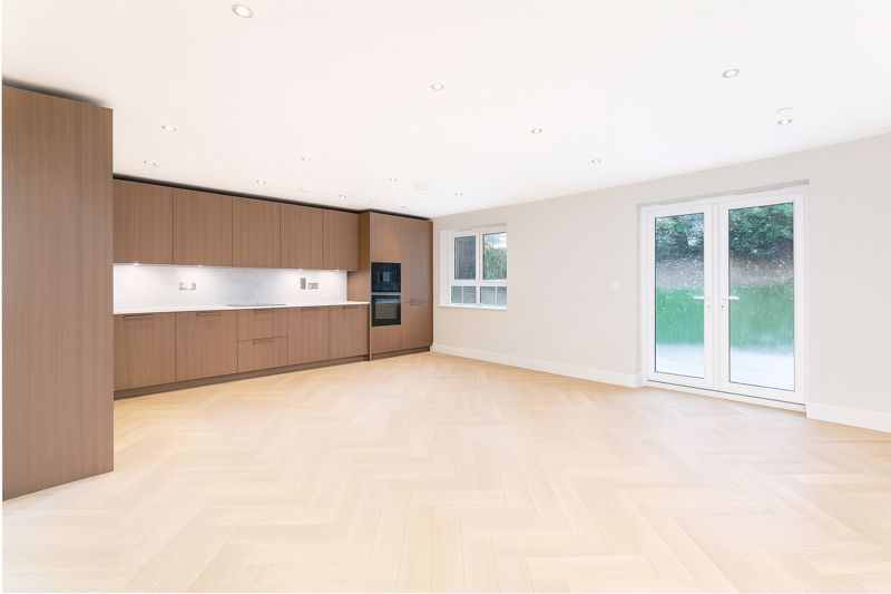 Property photo 3 of 11 Photo 7