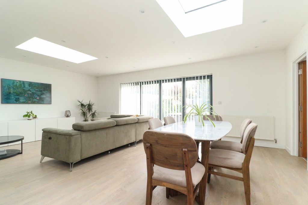 Property photo 2 of 20 Picture 2