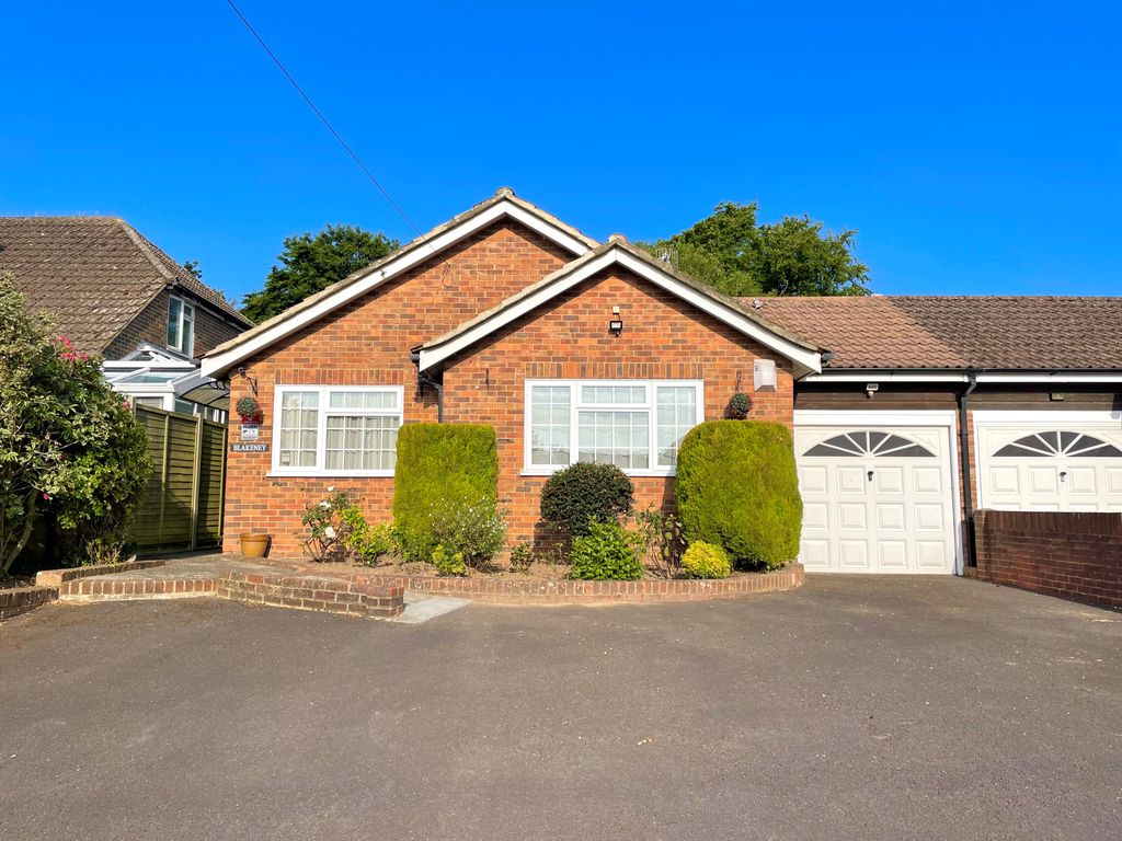 Property photo 1 of 18 Blakeney Sunny Front