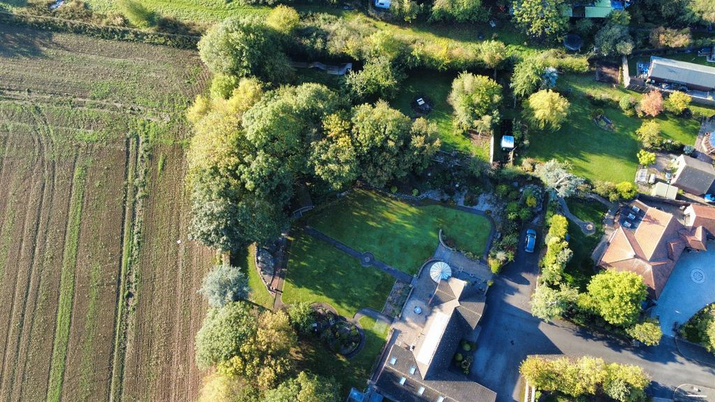 Property photo 1 of 40 Dji_Fly_20250930_090012_329_1759219841197_Photo_Op