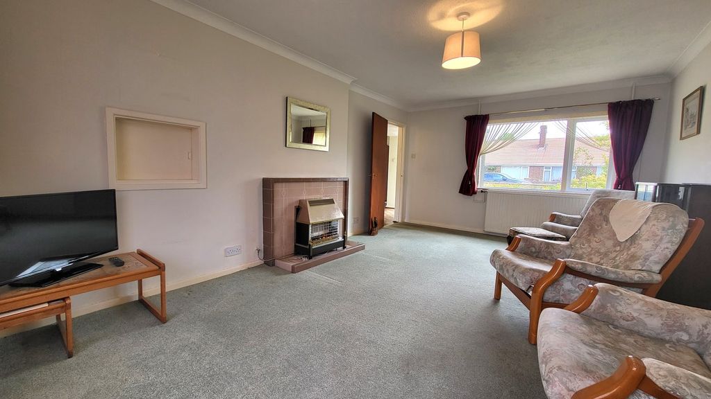 Property photo 3 of 14
