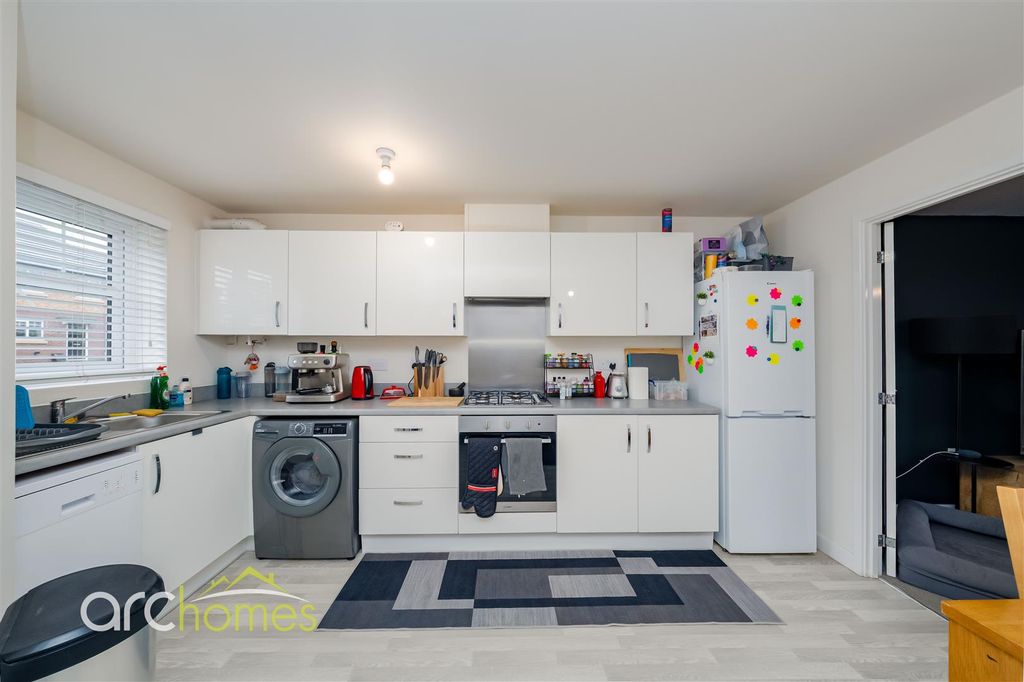 Property photo 3 of 22 Stothert-13.Jpg