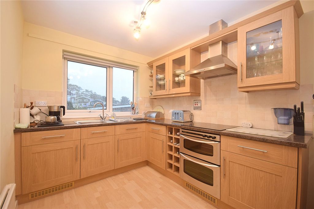 Property photo 2 of 10 Picture No. 17