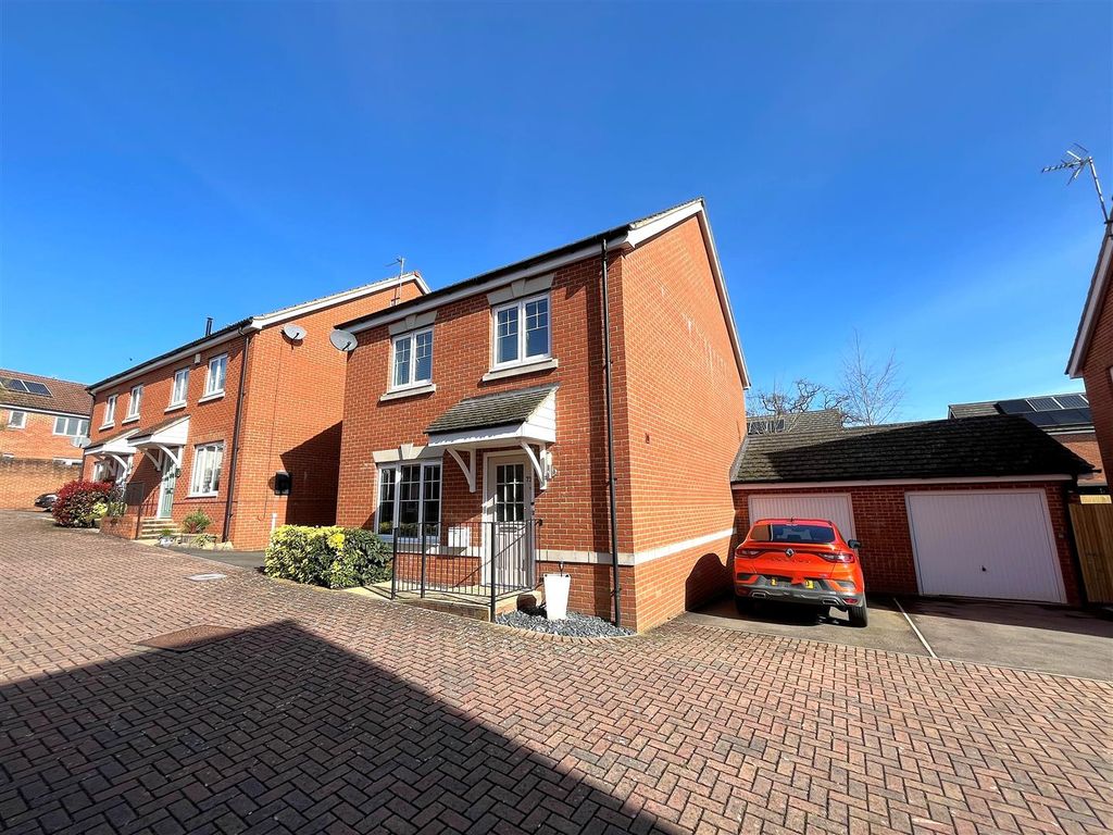 Property photo 1 of 13 73Meek2.Jpg