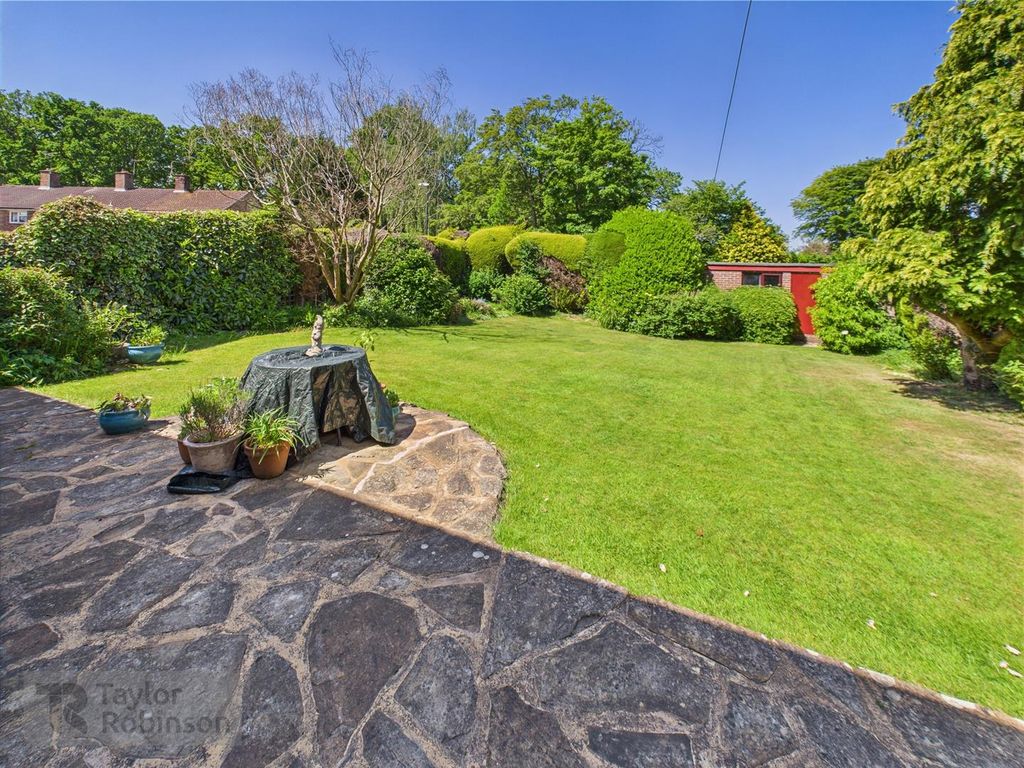 Additional image 18 of 5 bed detached house for saleMount Close, Pound Hill, Crawley RH10
