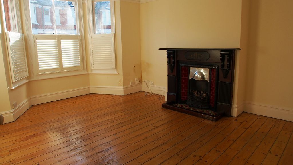 Property photo 2 of 11 Sitting Room