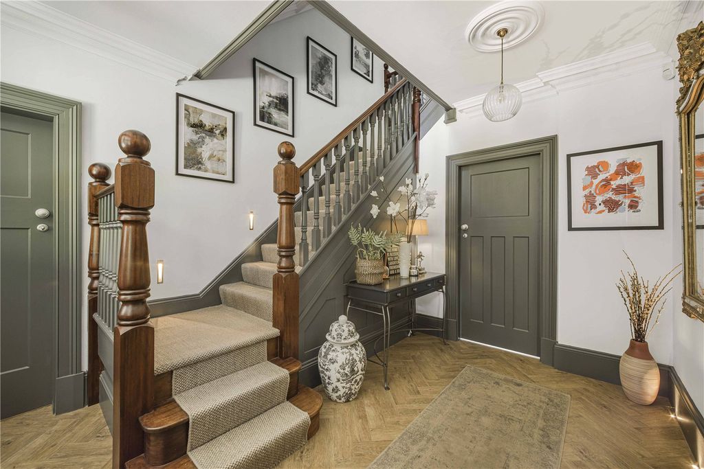 Additional image 8 of 5 bed detached house to rentAlan Drive, Hale, Altrincham, Greater Manchester WA15