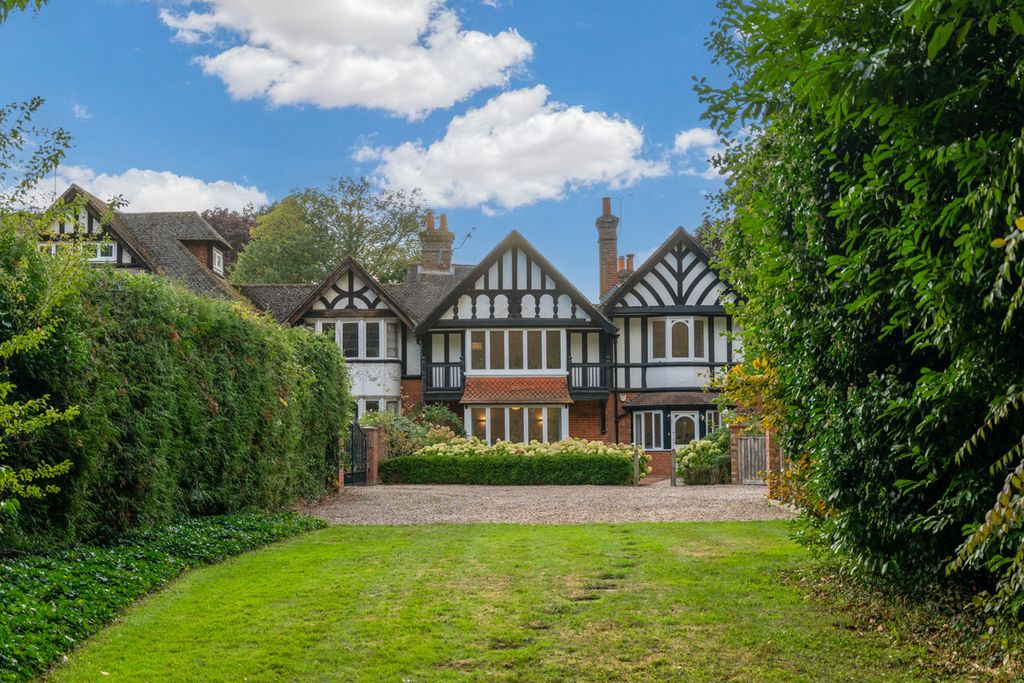 Property photo 1 of 26