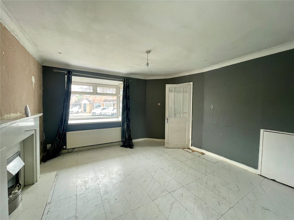 Property photo 2 of 16 Picture No. 24
