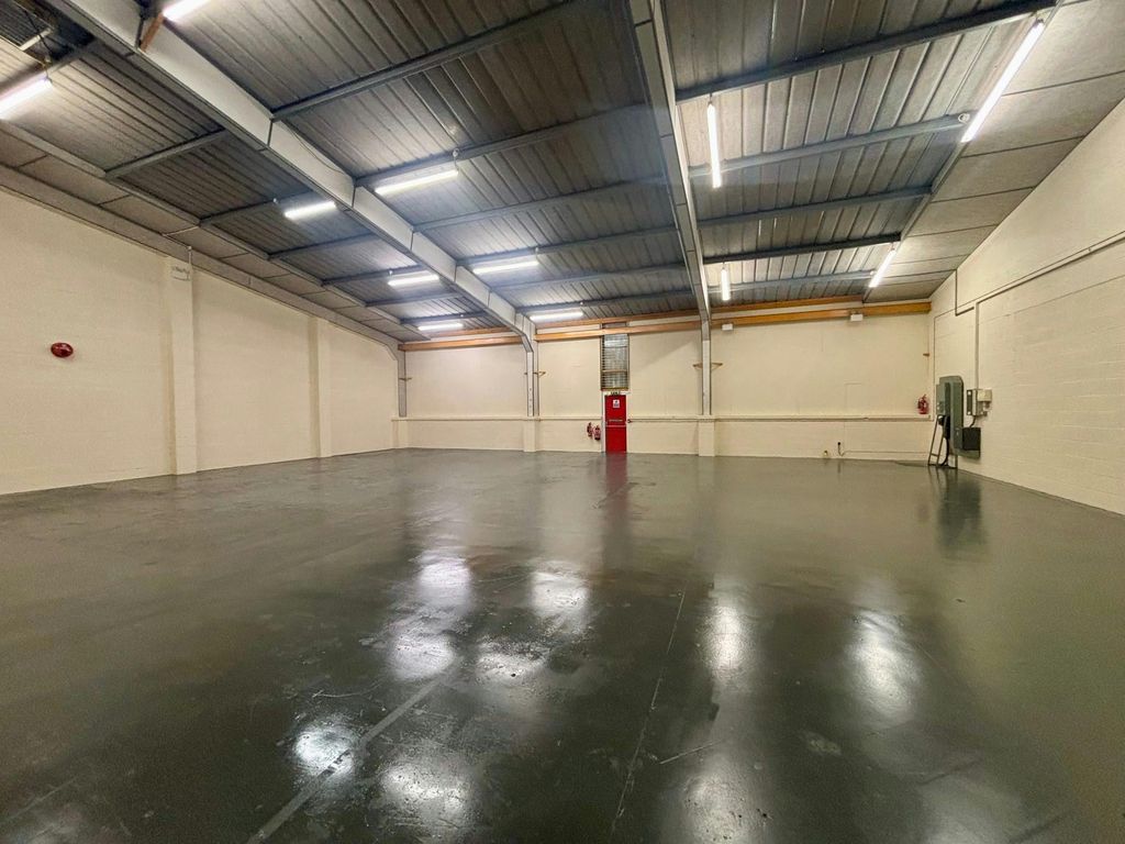 Property photo 3 of 11 6 Maesglas 06.Jpg