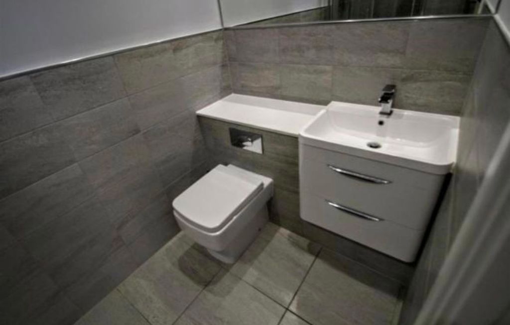 Property photo 2 of 6
