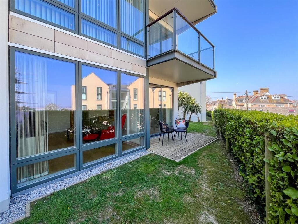 Property photo 1 of 20 4859400