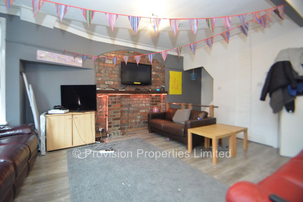 Property photo 1 of 7 Photo