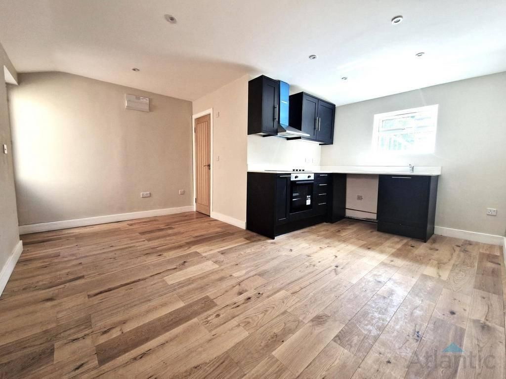 Property photo 1 of 5 1 Bedroom Flat