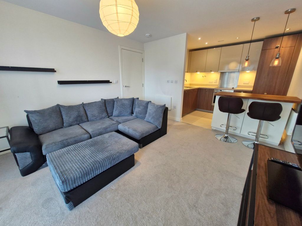 Property photo 3 of 9 Lounge