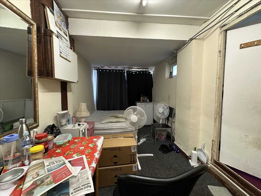 Property photo 2 of 12 Room A