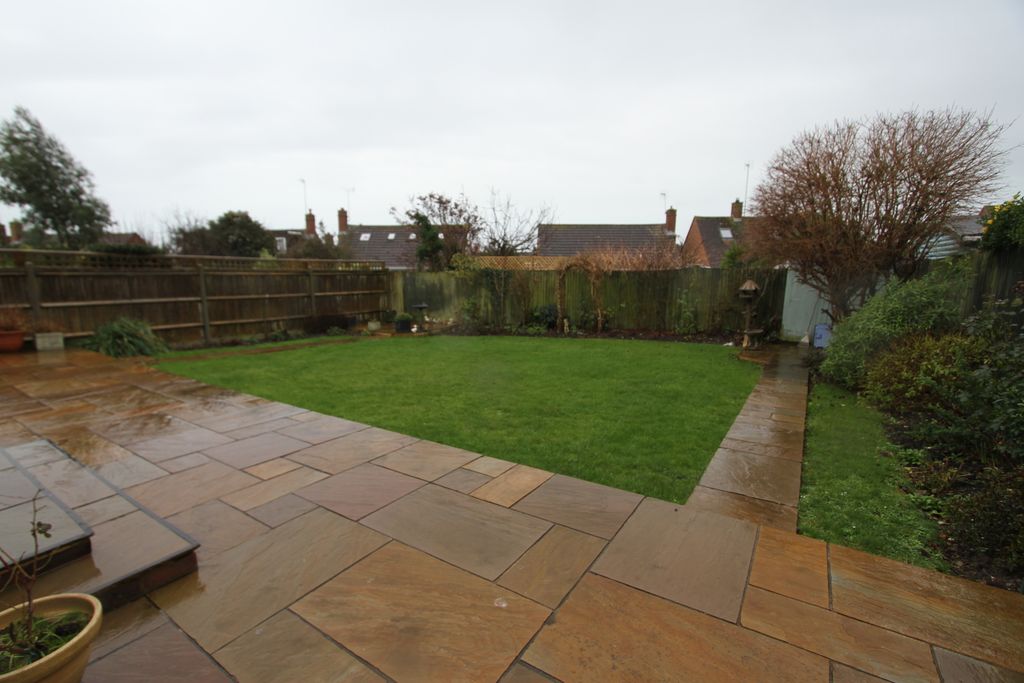 Property photo 2 of 20