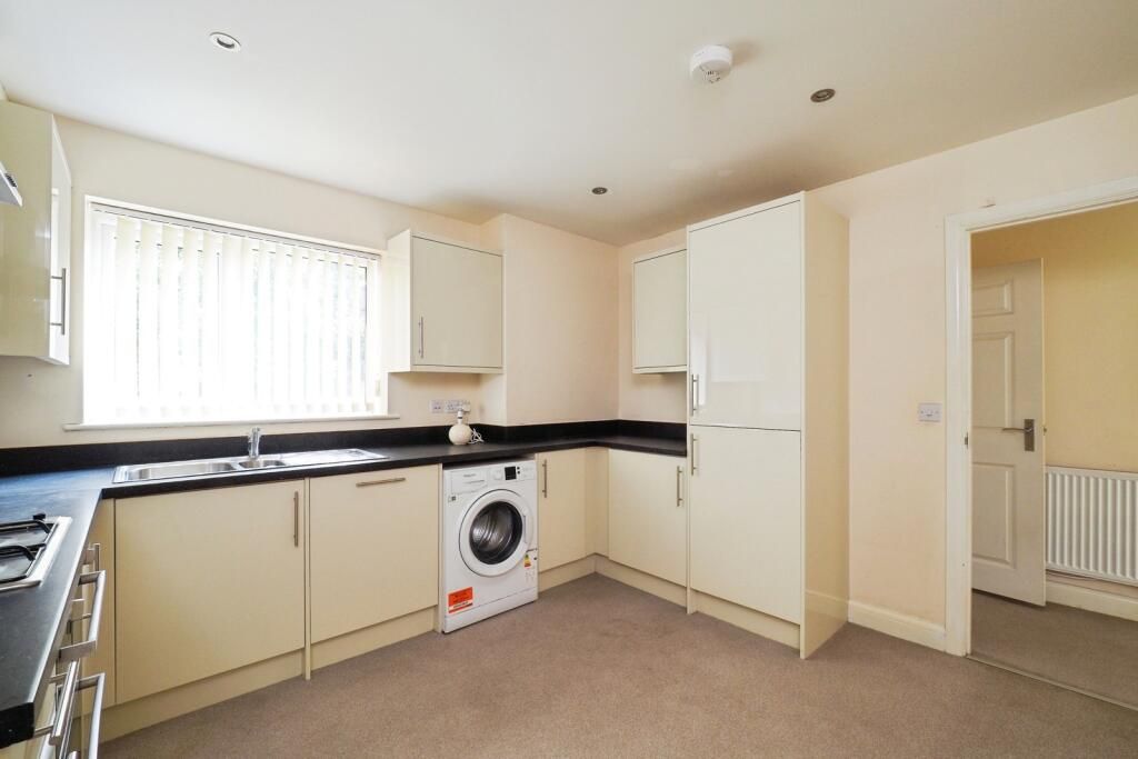 Property photo 3 of 16 82B4A260066B0B9Ed274Dd423790706B