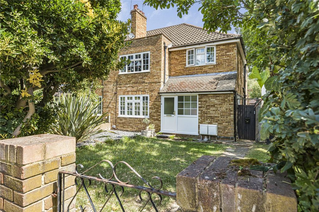 Property photo 1 of 11 Picture No. 23