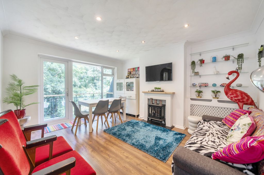 Property photo 2 of 16 1478018-11-6A4d17...