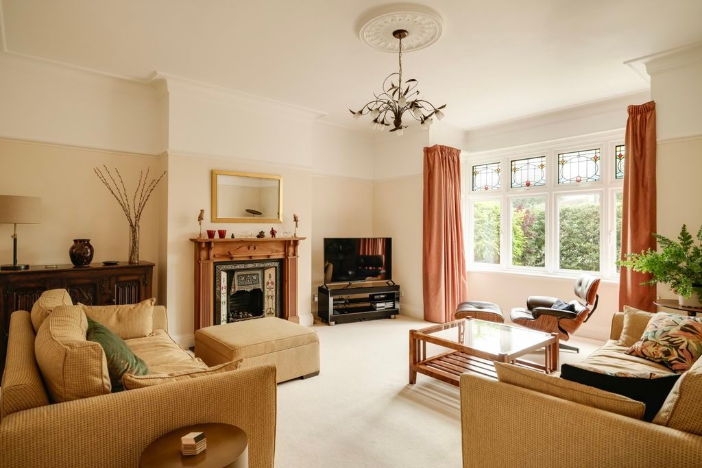 Property photo 3 of 30 Sitting Room