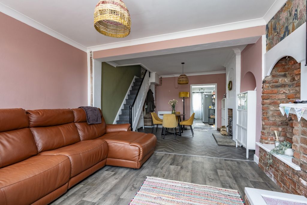 Property photo 2 of 24 Reception Rooms