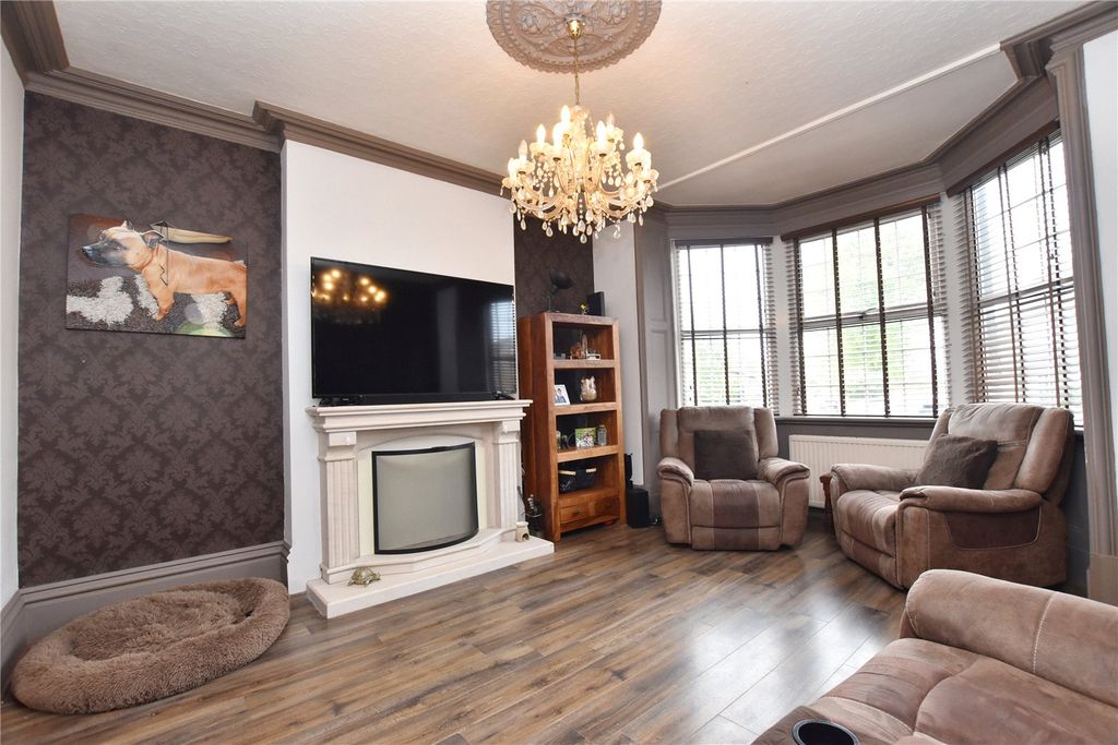 Property photo 2 of 31 Picture No. 38