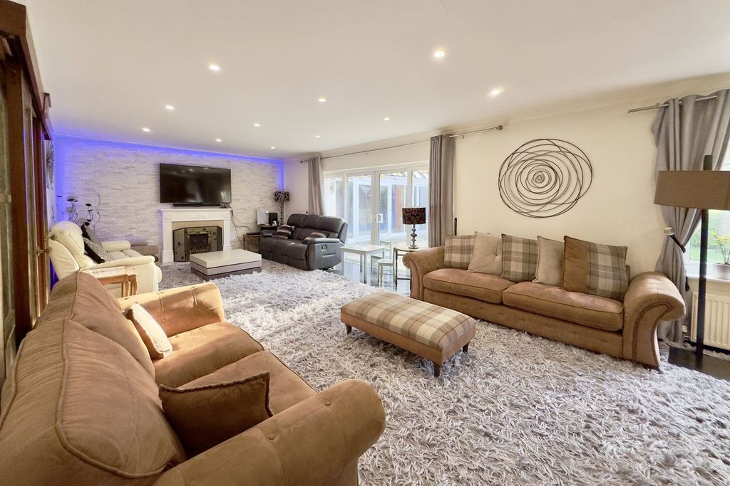 Additional image 10 of 6 bed detached house for saleRothesay Road, Bournemouth BH4