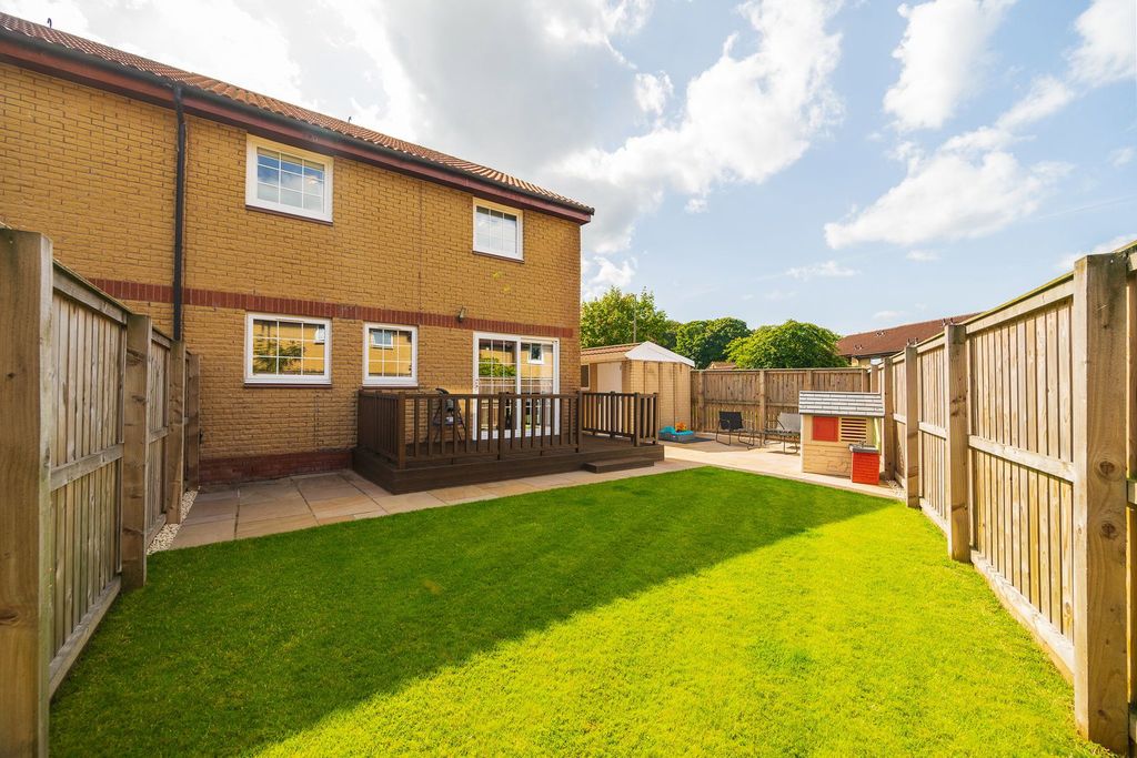 Property photo 2 of 45
