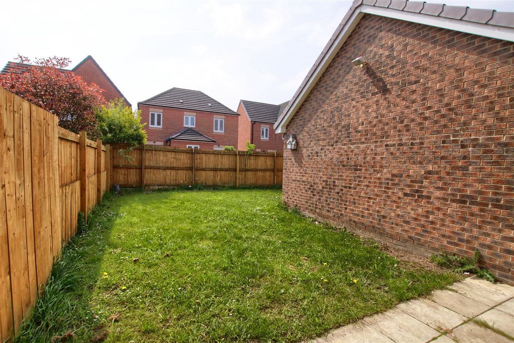 Property photo 2 of 13