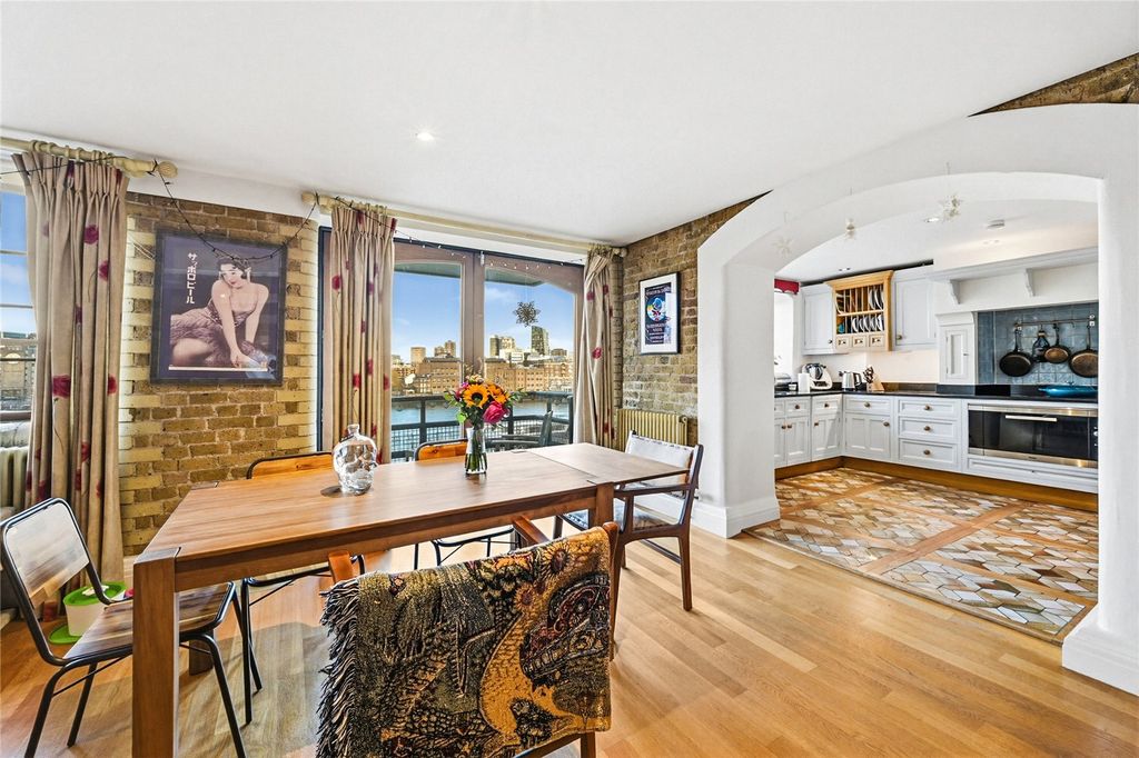 Property photo 2 of 21 Picture No. 27