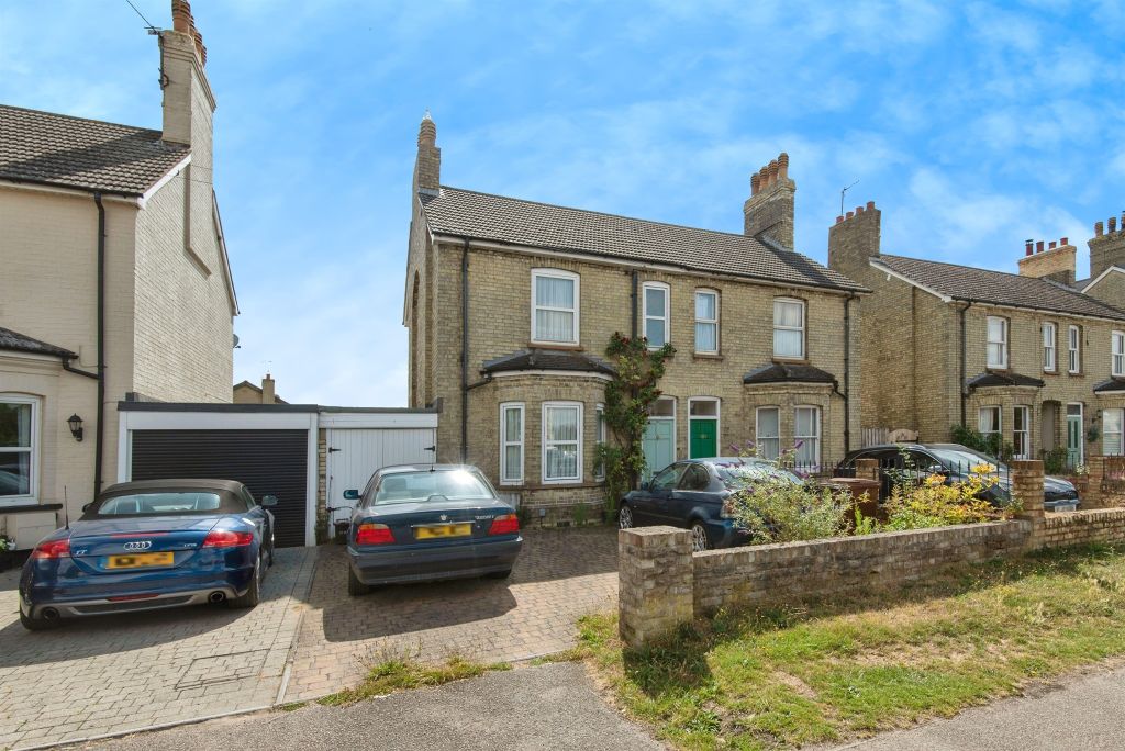 Property photo 1 of 17